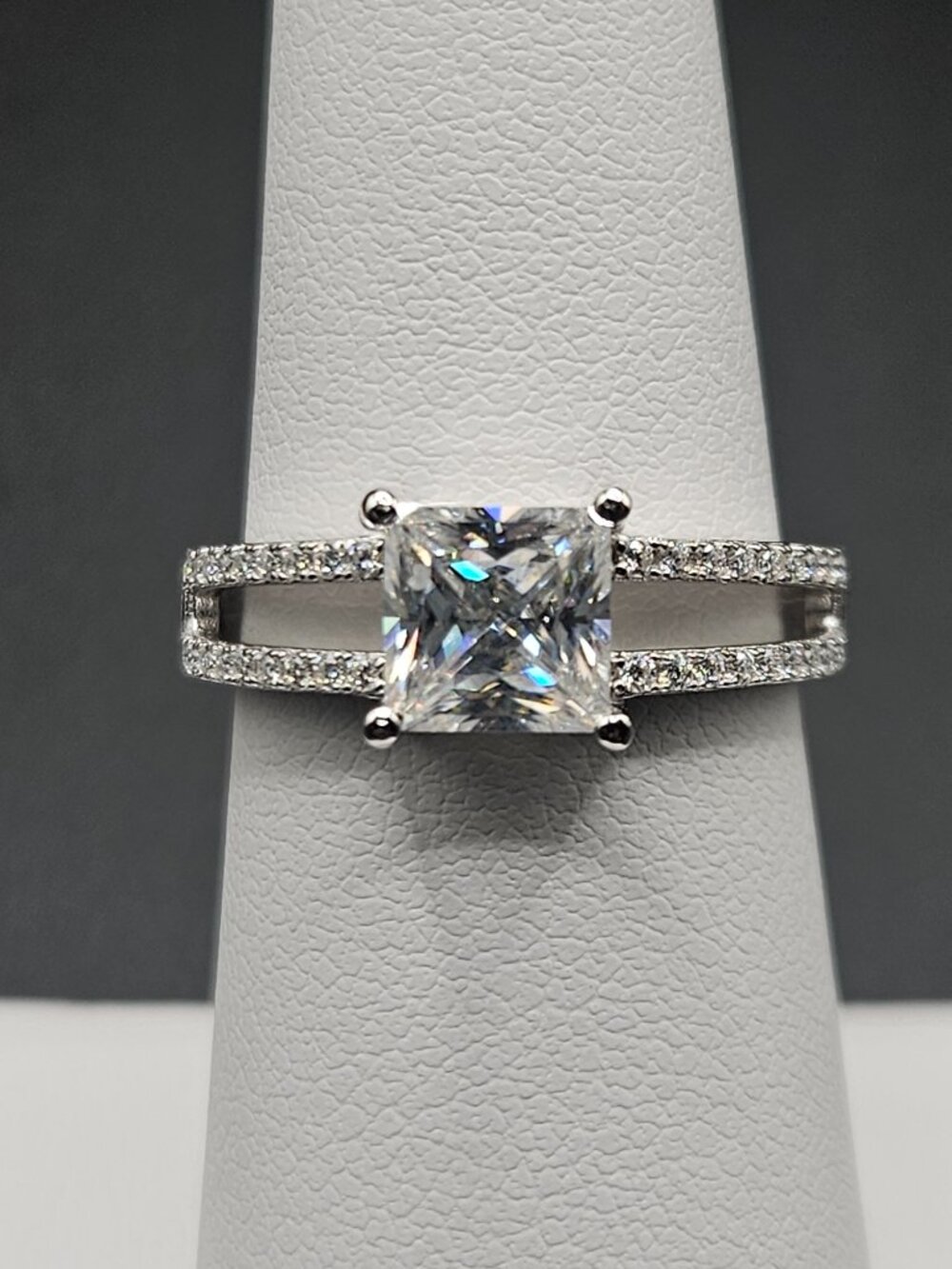 925 Sterling Silver With Moissanite 1.38ctw Princess Cut Ring Size 6